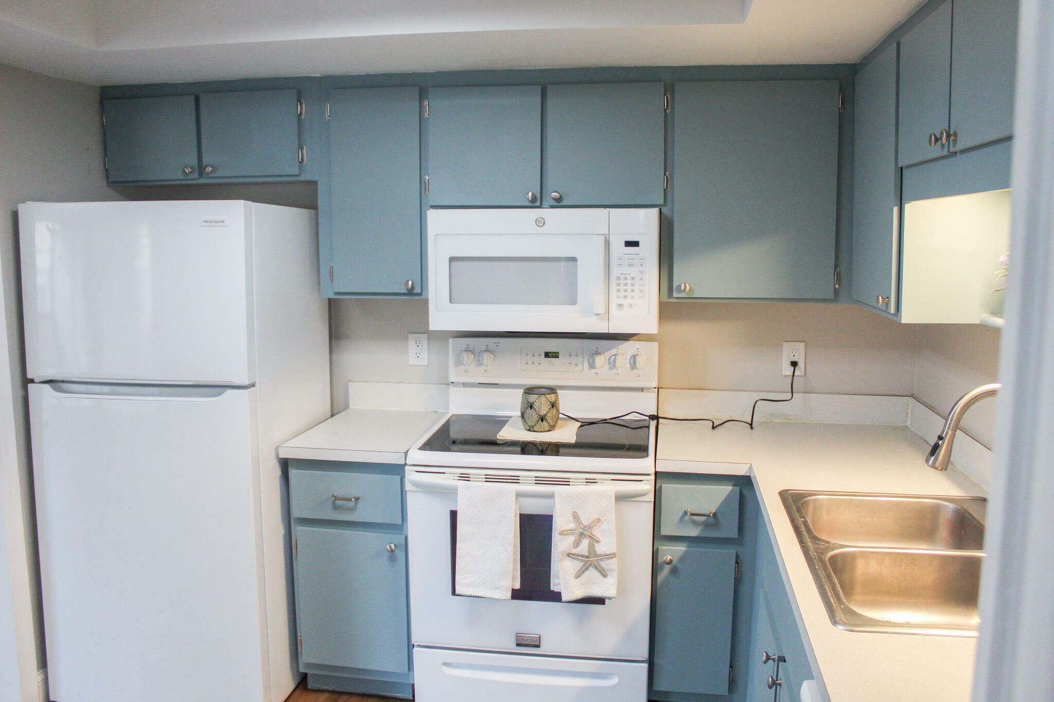 Property Photo: 2050 Oleander Boulevard 7206 FL 34950