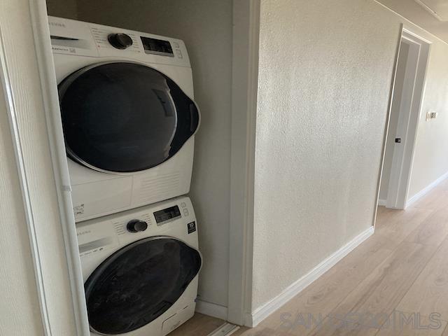 Property Photo: 811 W Nutmeg St 402 CA 92103