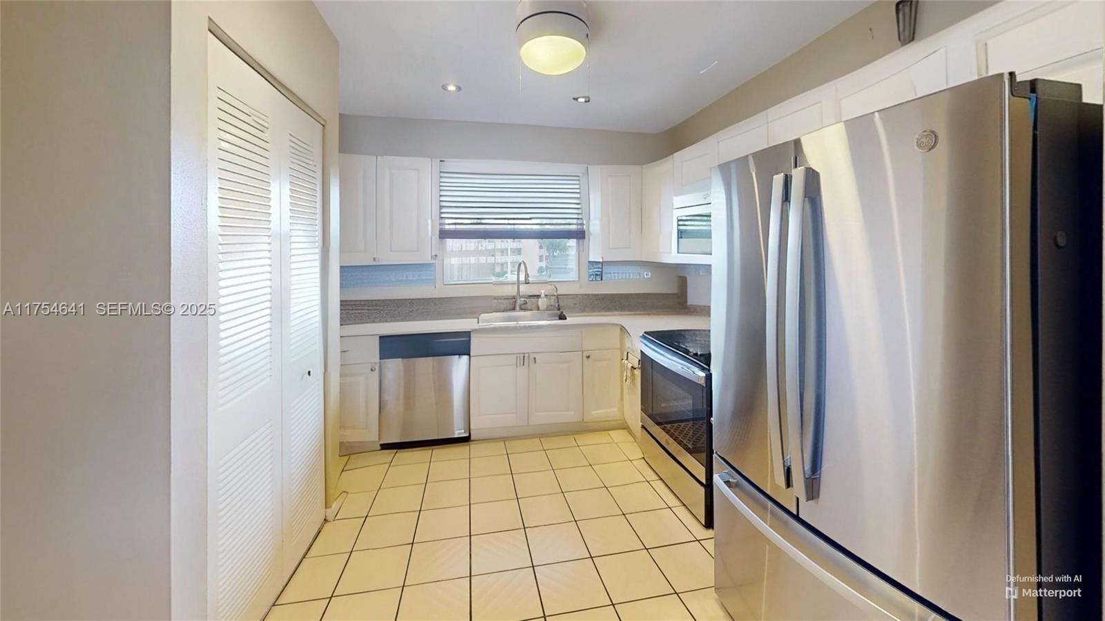 Property Photo: 9320 Sunrise Lakes Blvd 306 FL 33322