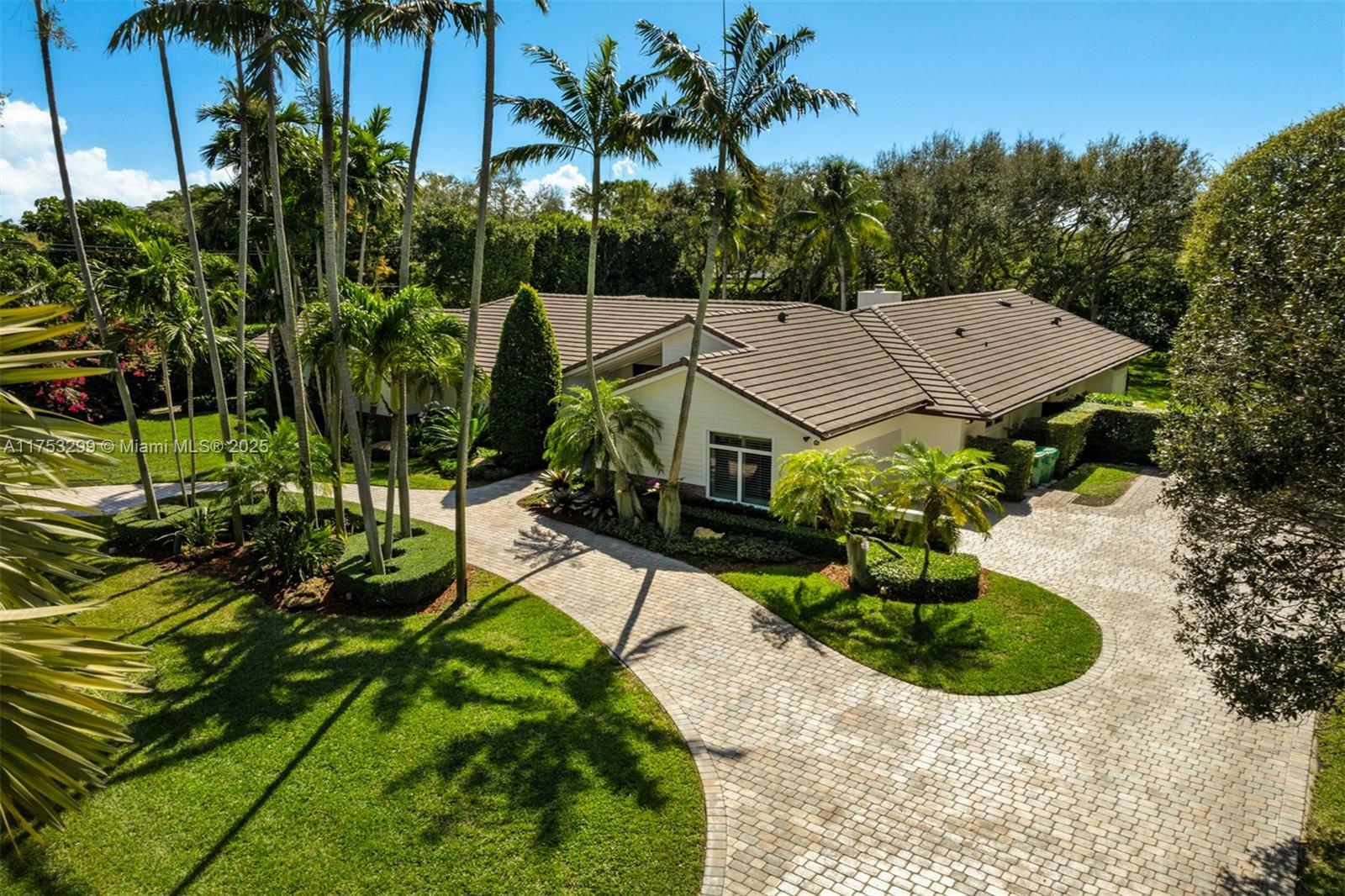Property Photo: 6220 Rolling Road Dr FL 33156