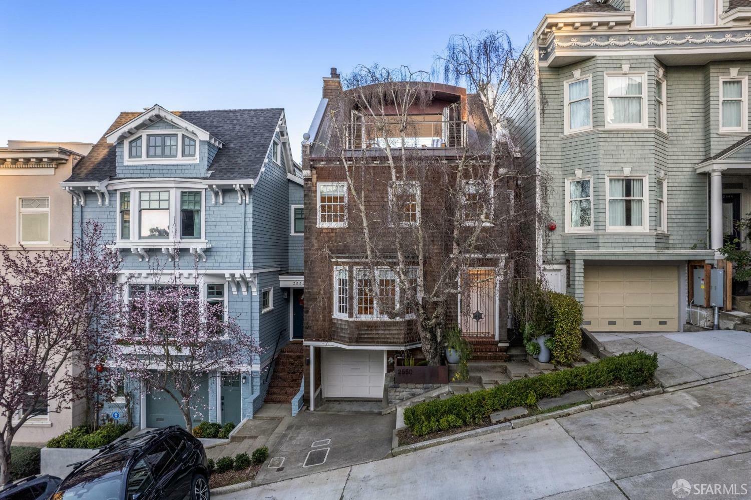 2550 Baker Street  San Francisco CA 94123 photo