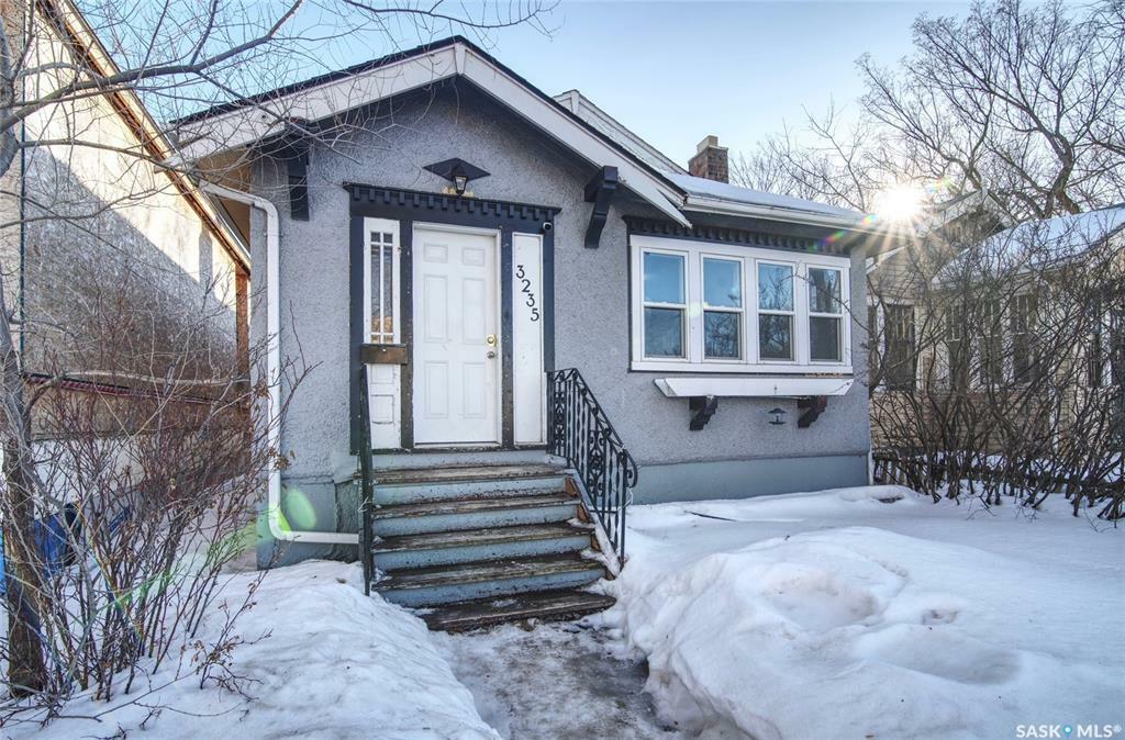 Property Photo: 3235 Dewdney Avenue SK S4T 0Y7