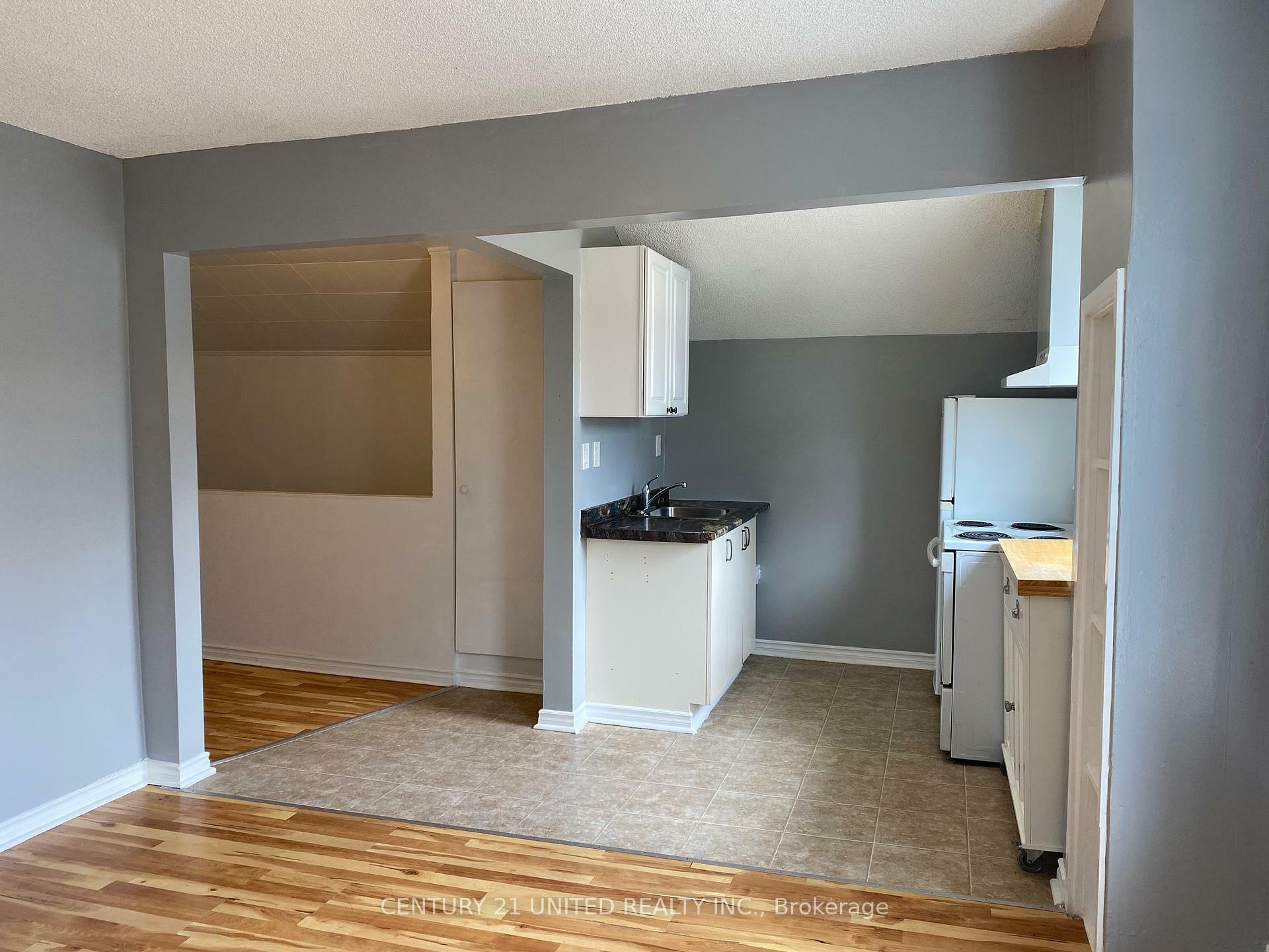 35 Evans Street  Belleville ON K8P 2B2 photo