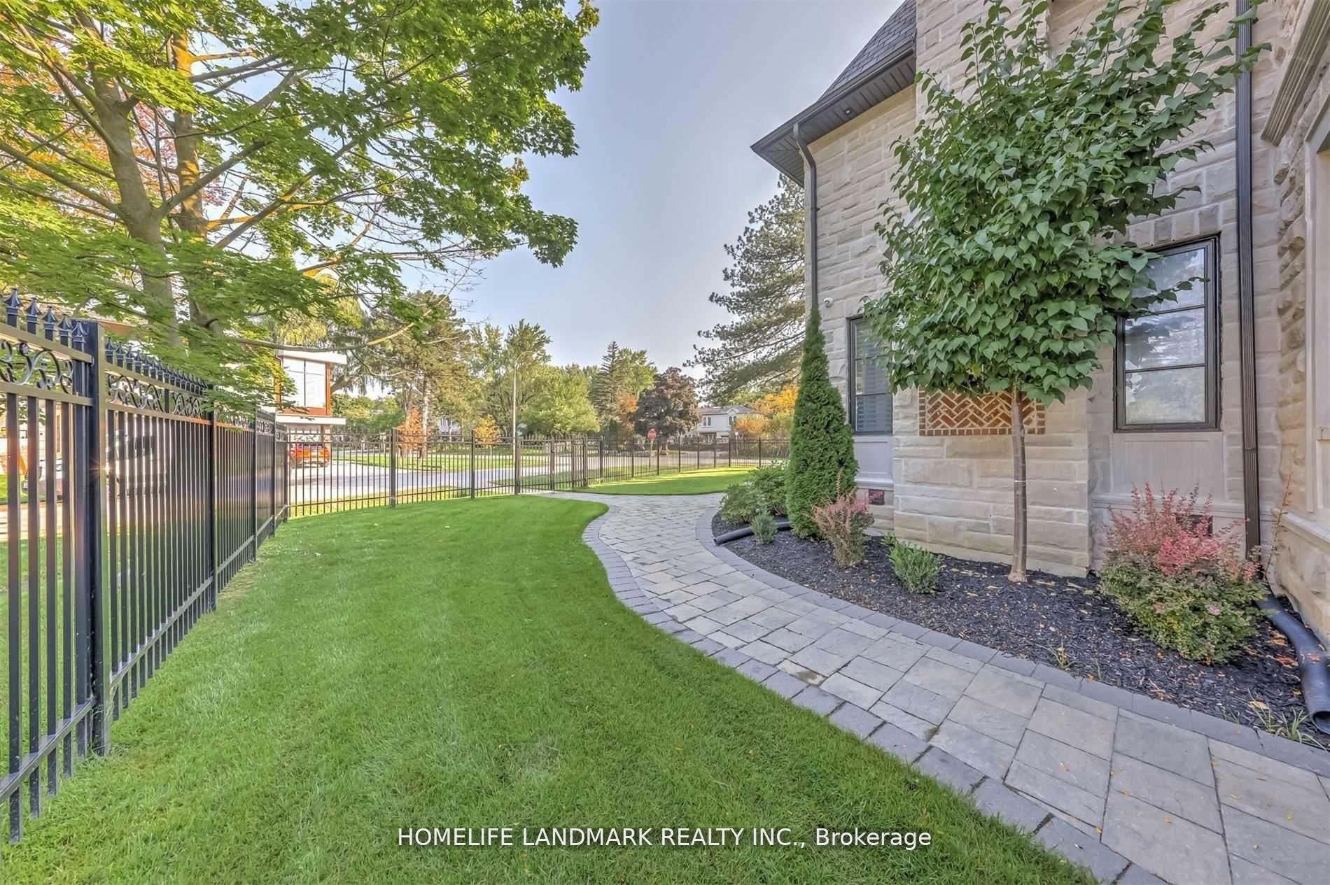 Property Photo: 21 Hammok Cres ON L3T 2X3