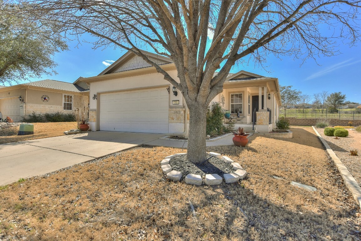 Property Photo:  211 Bright Leaf Trail  TX 78633 