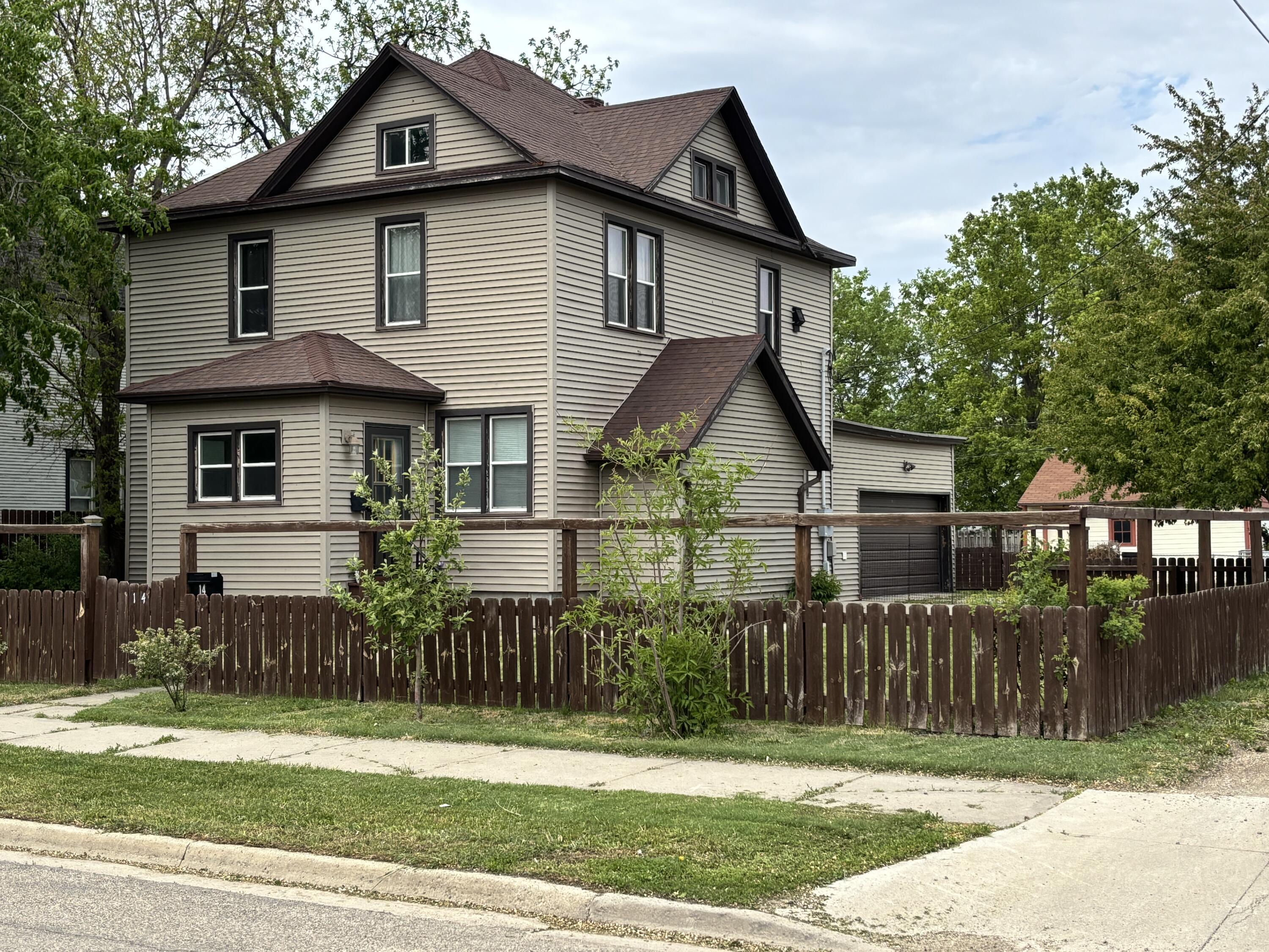Property Photo: 14 NW 4th Ave SD 57401