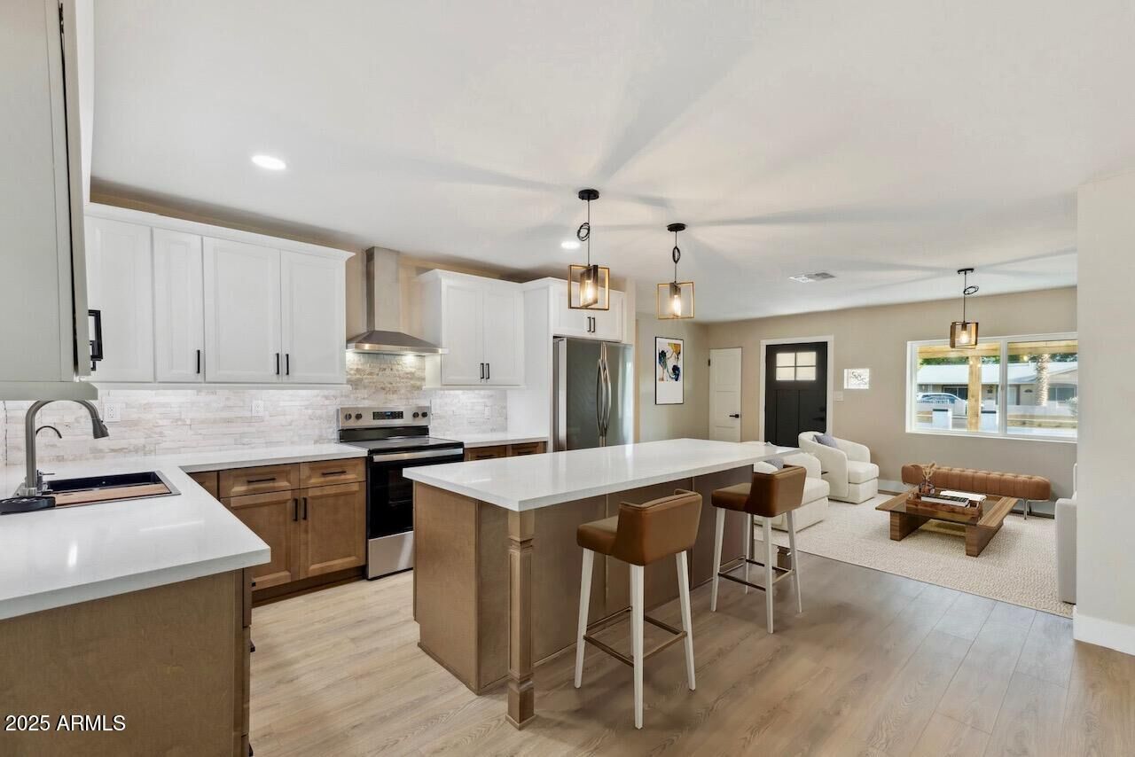 Property Photo: 2202 E Osborn Road AZ 85016