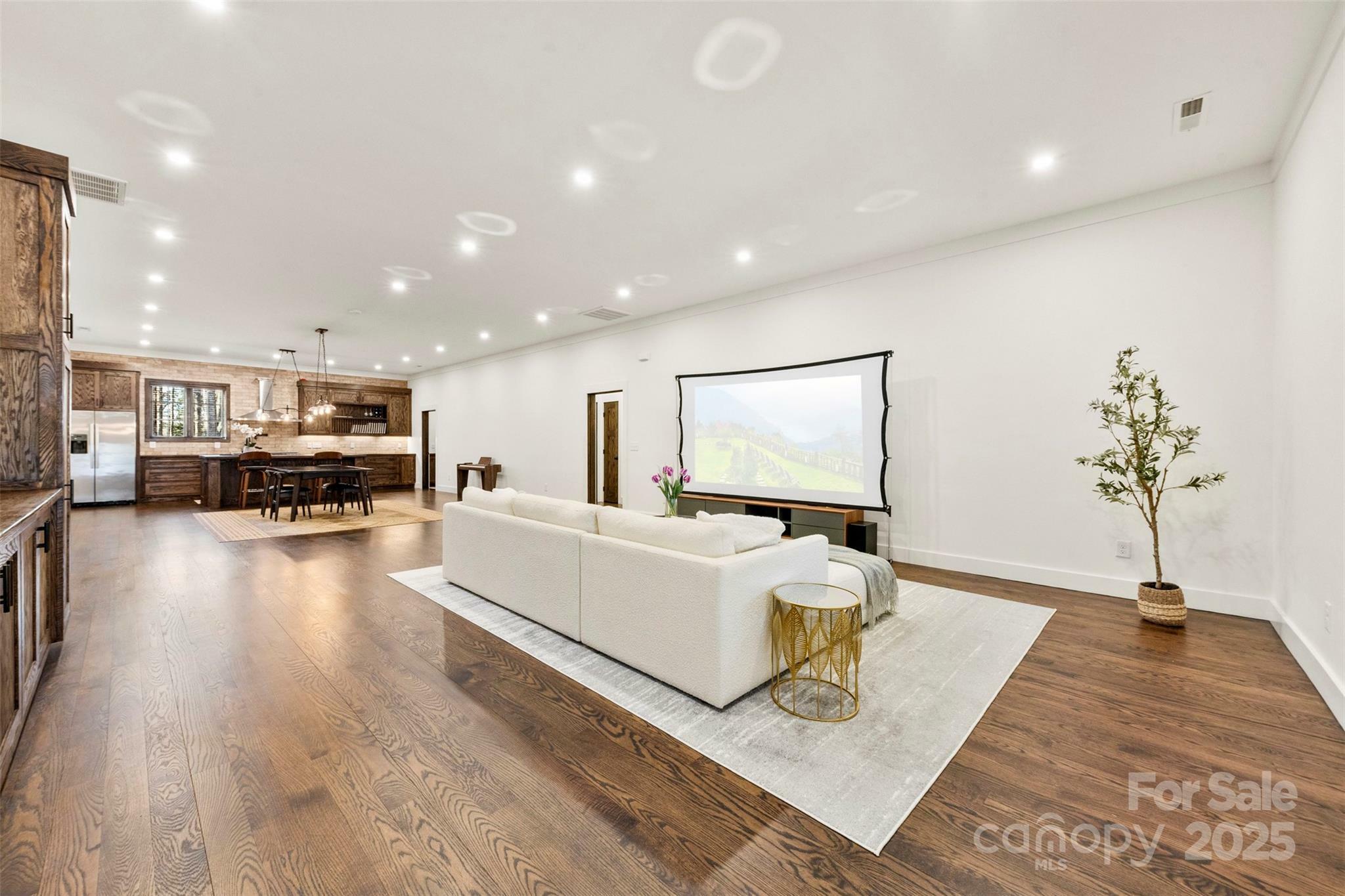 Property Photo: 13124 Lemmond Drive NC 28105