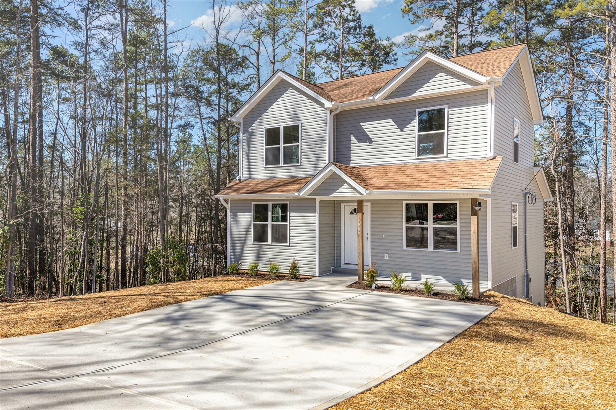 Property Photo: 2206 Hillcrest Avenue NC 28001