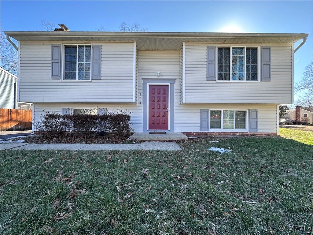 Property Photo:  4922 Daffodil Circle  VA 23060 