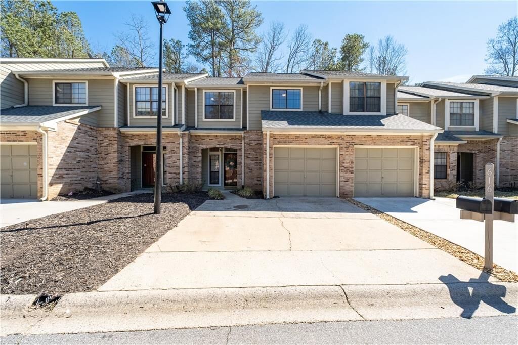 Property Photo: 616 Granby Hill Place GA 30022