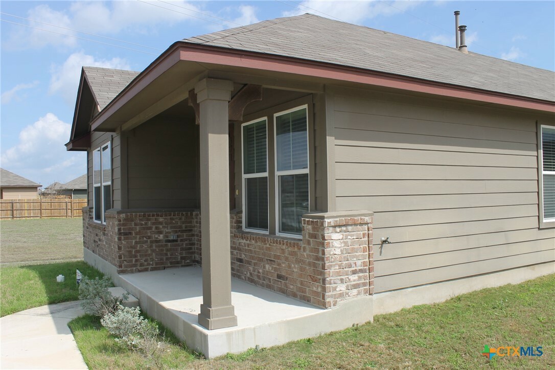 Property Photo: 371 Gentle Breeze TX 78130