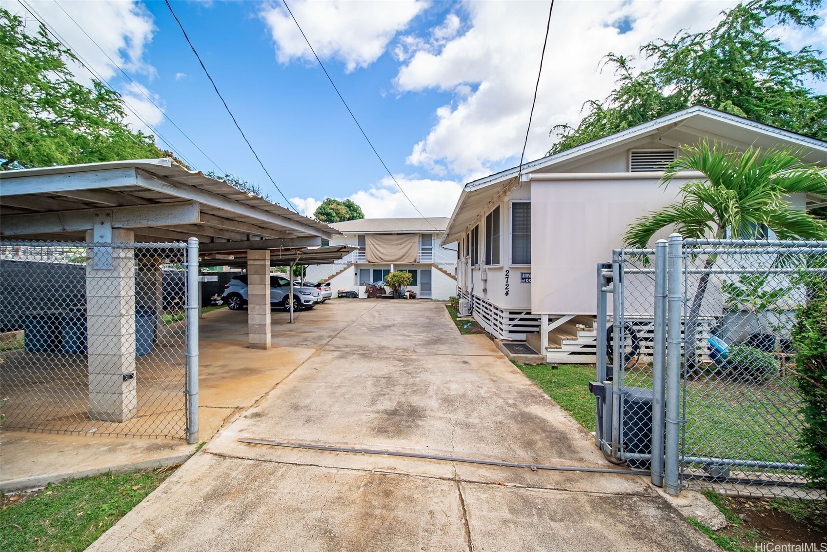 Property Photo:  2724 Date Street  HI 96816 