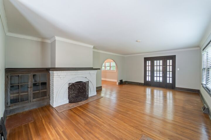 Property Photo: 6015 Waterbury Circle IA 50312