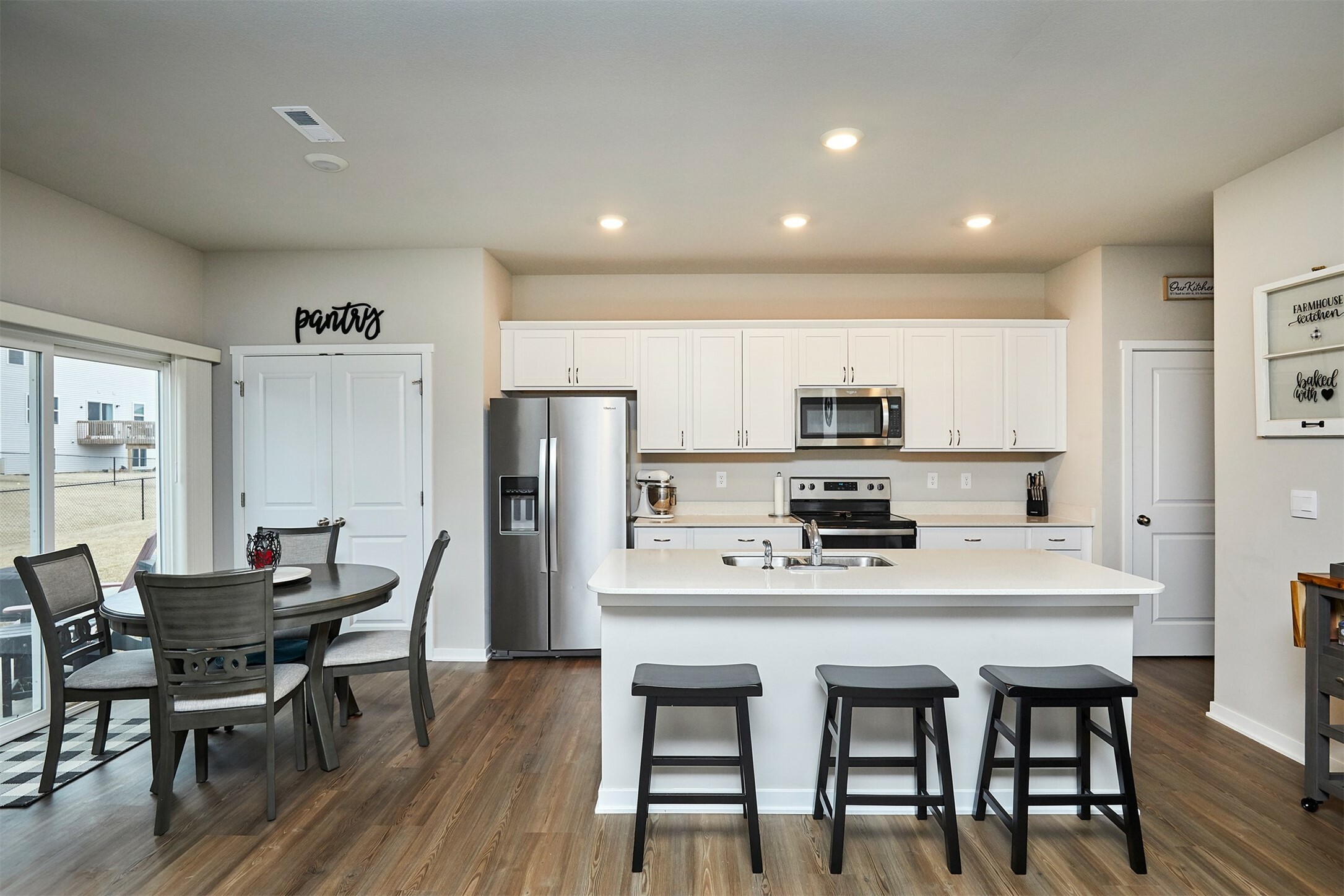 Property Photo: 917 Maywood Lane IA 50263