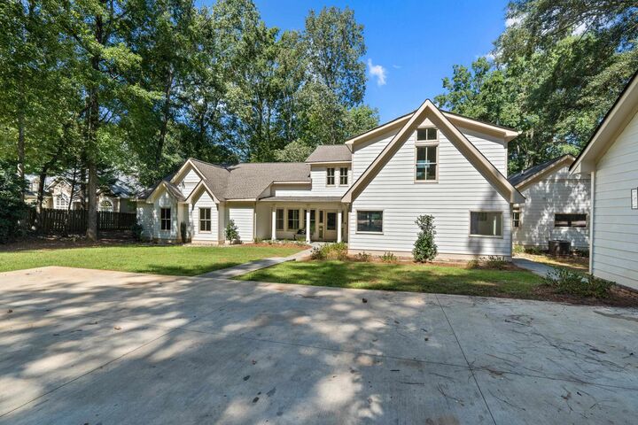 Property Photo:  136 N Hidden Lake Drive  GA 31024 