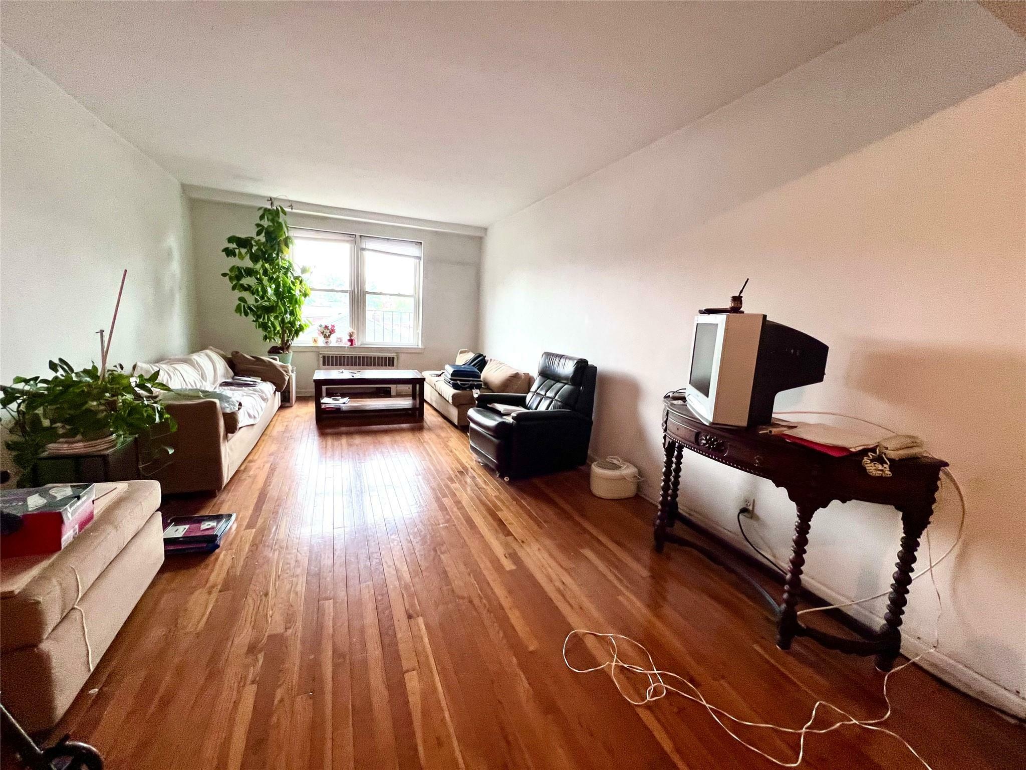 Property Photo: 2090 Barnes Avenue 2H NY 10462