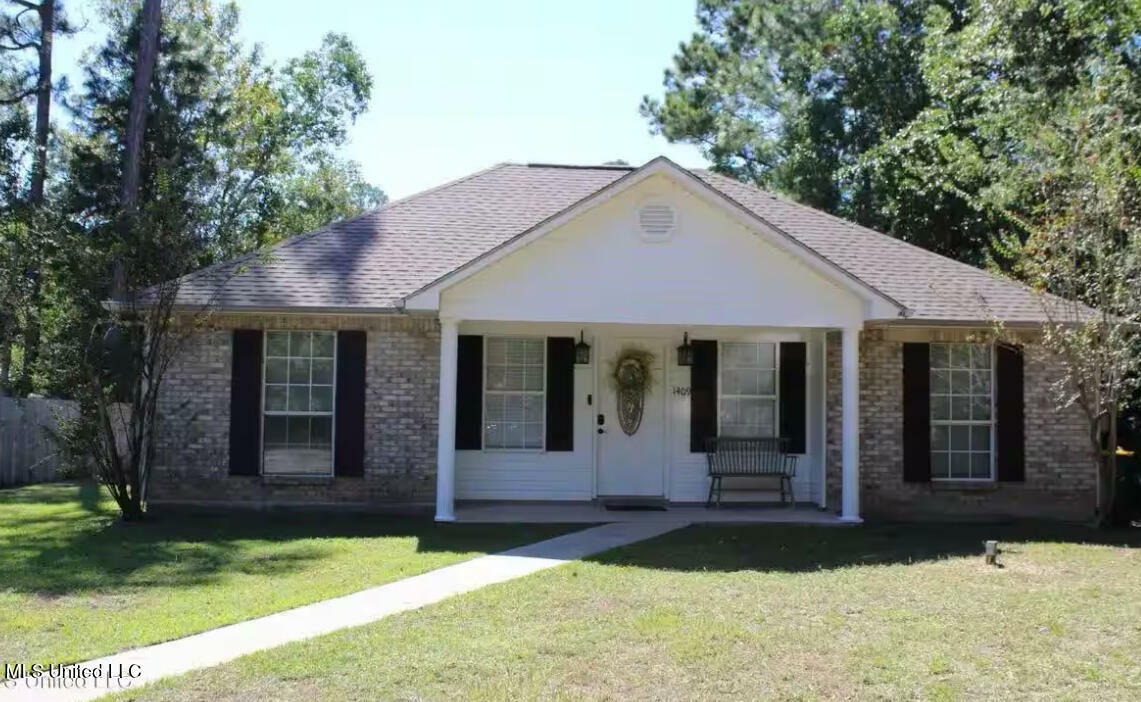 Property Photo: 1409 Willow Street MS 39564