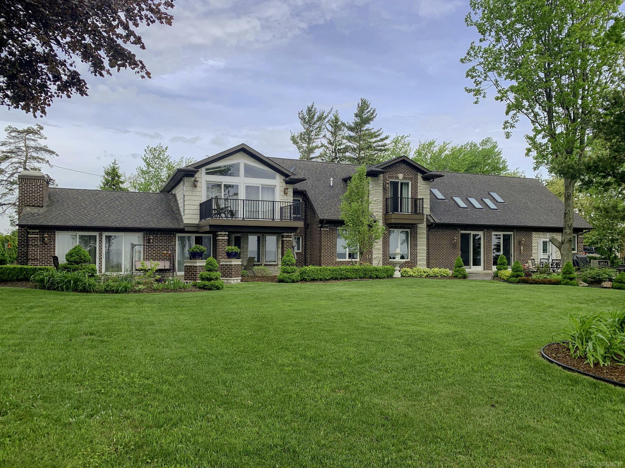 Property Photo: 4612 N Lakeshore Road MI 48427