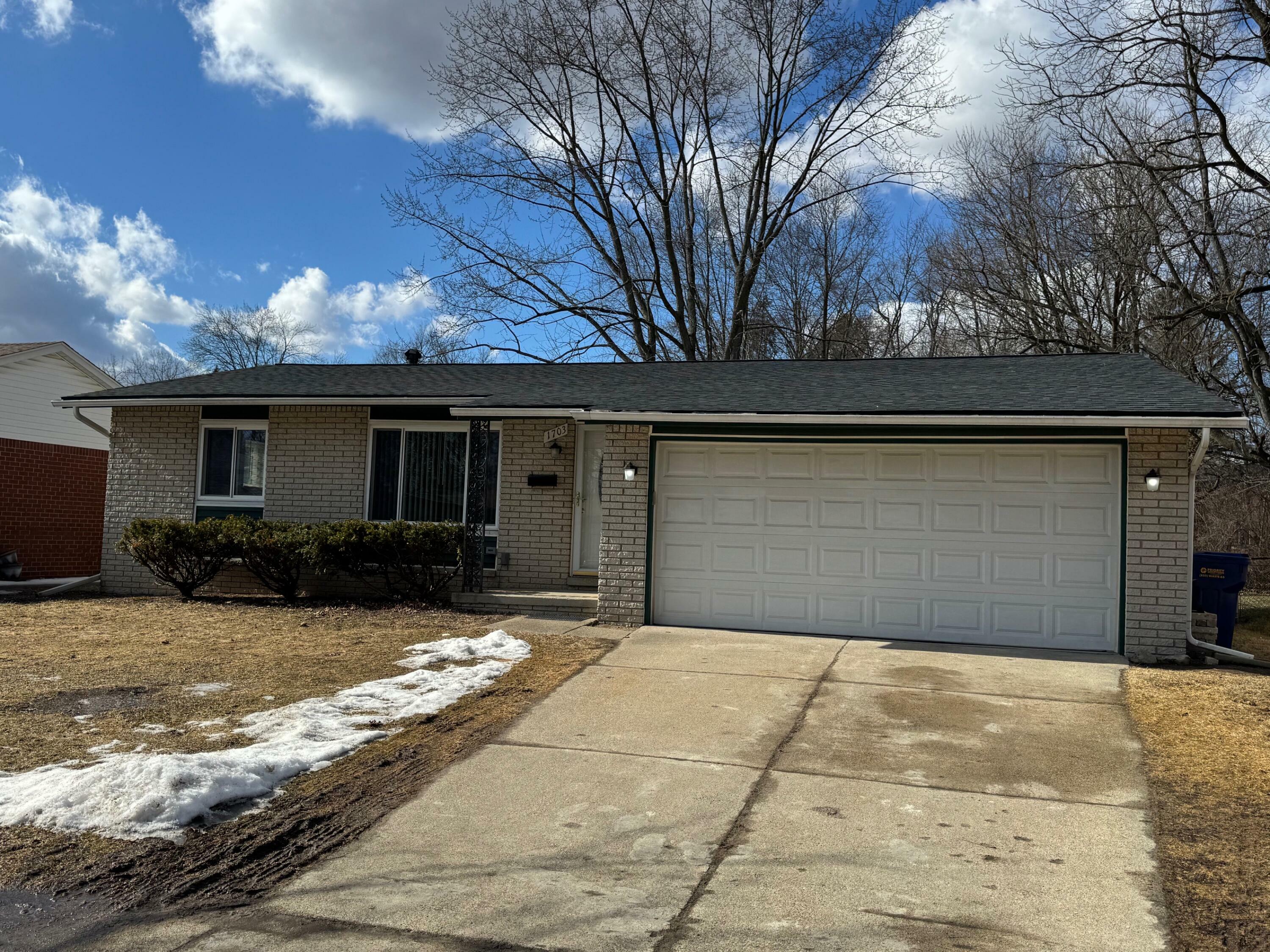 Property Photo: 1703 Devon Street MI 48198