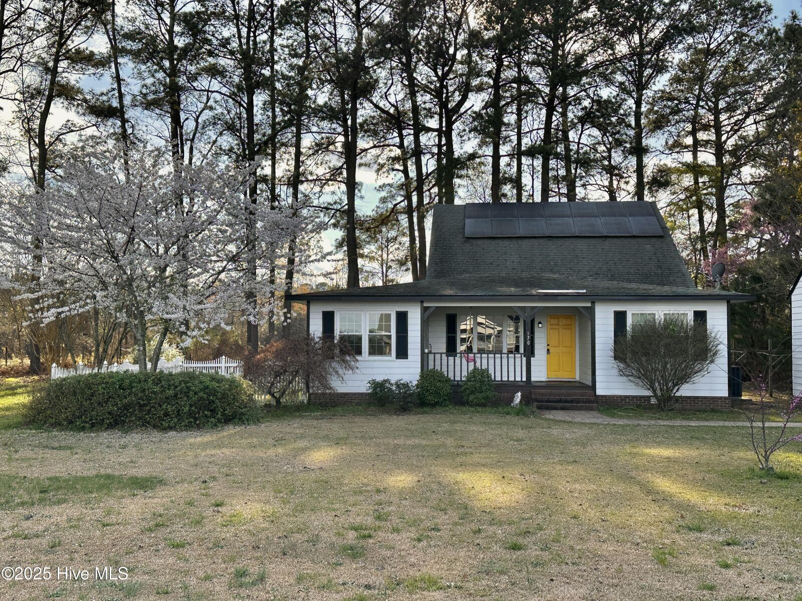 Property Photo:  170 W Hill Street  NC 27534 