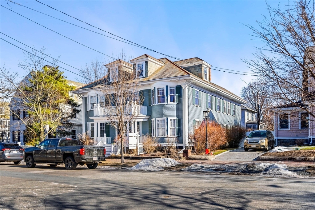 Property Photo: 51 Warren St B MA 01970