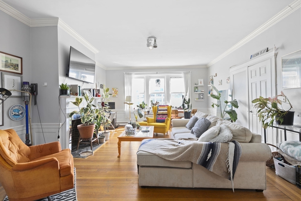Property Photo: 1661 Commonwealth Ave 8 MA 02135