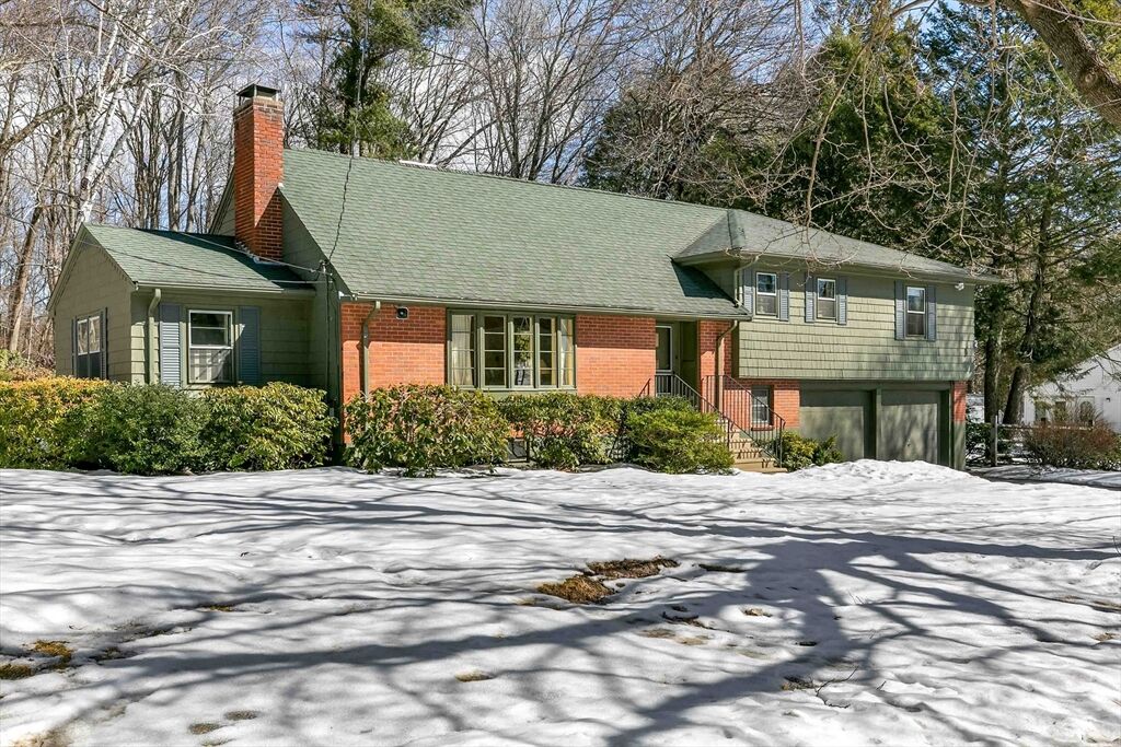 Property Photo:  11 Dick Drive  MA 01609 