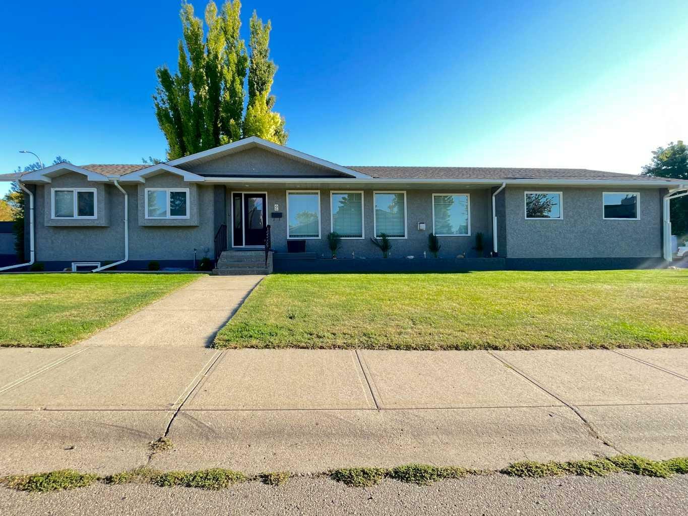 Property Photo: 2 Chinook Heights S AB T1K 6T6