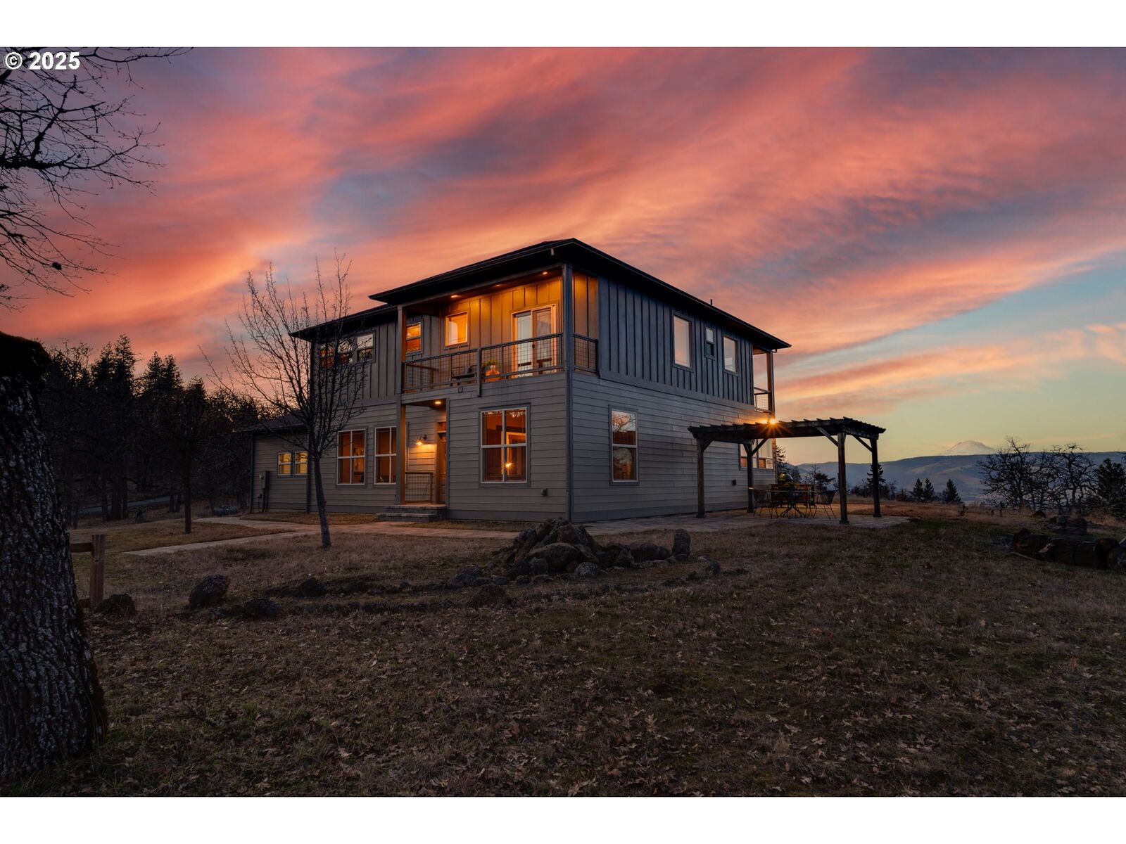 Property Photo:  2257 Dundas Way  OR 97040 