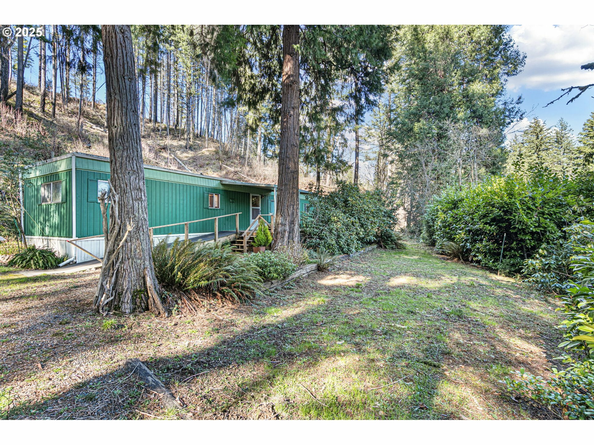 44531 McKenzie Hwy  Leaburg OR 97489 photo