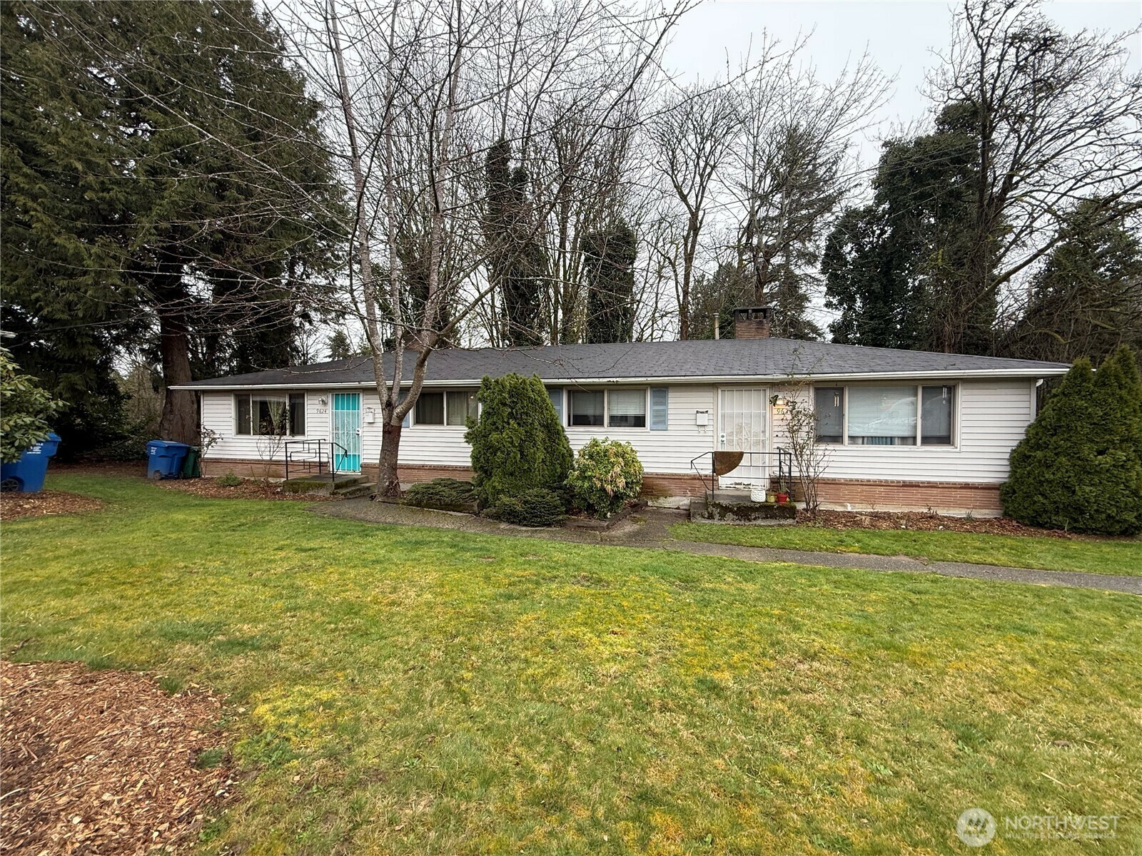 Property Photo:  9626  Renton Avenue S B  WA 98118 