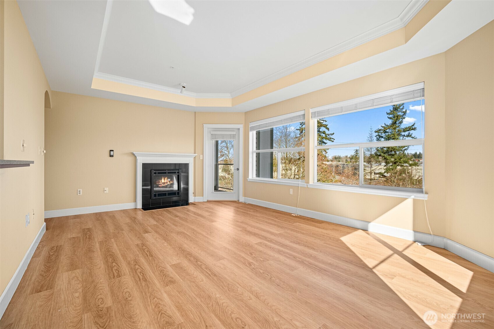 Property Photo: 251 W Bakerview Road 306 WA 98226