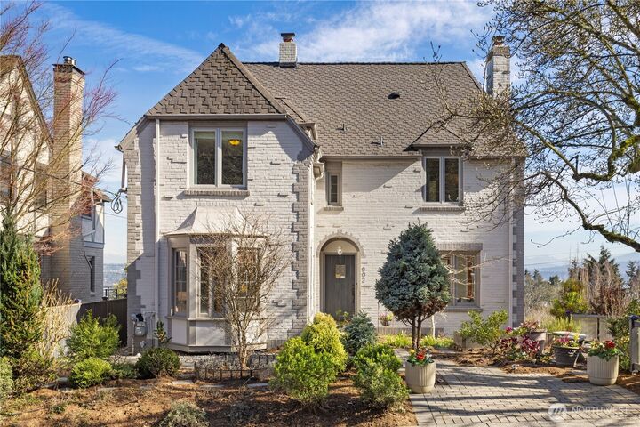 902  36th Avenue  Seattle WA 98122 photo