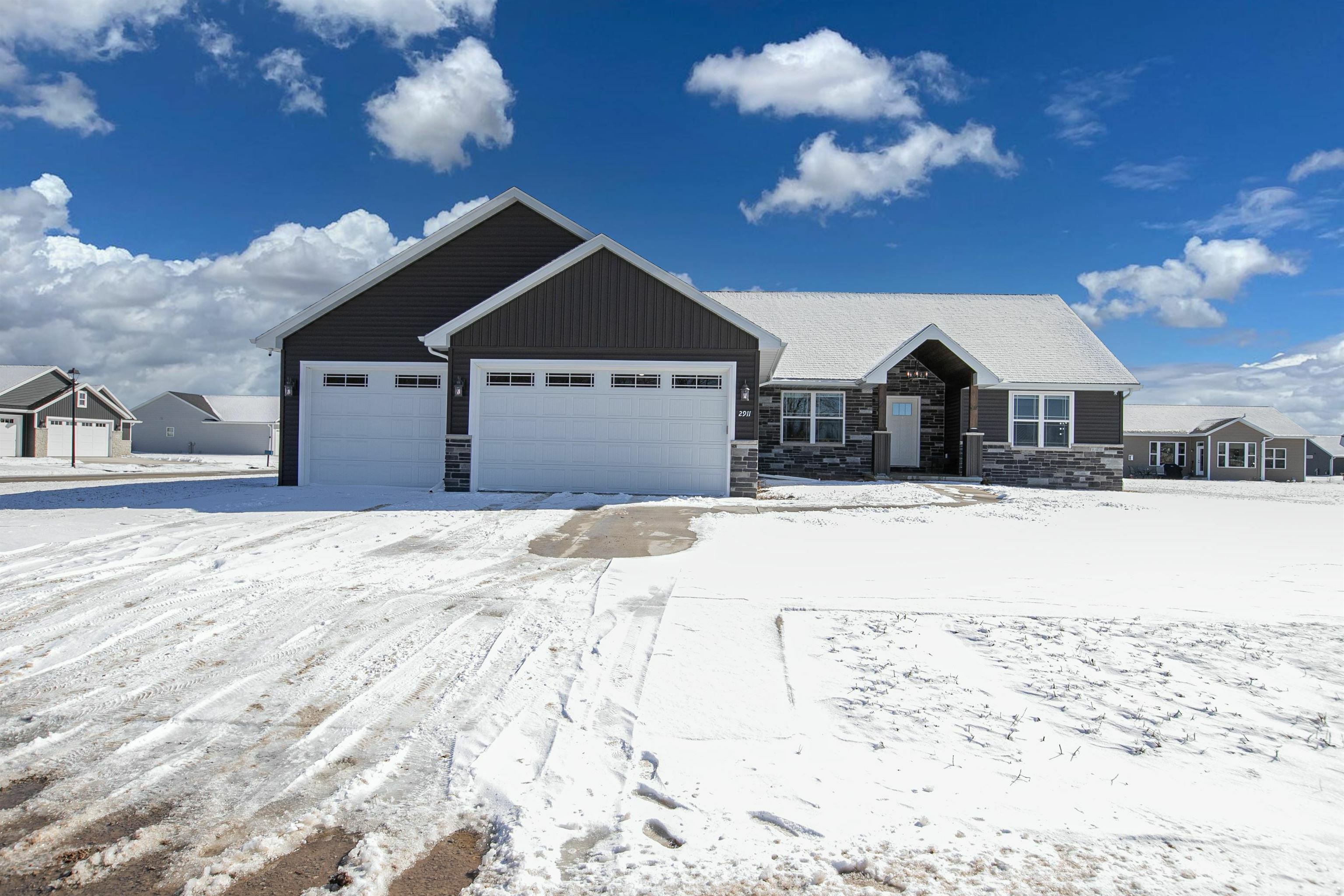 Property Photo:  2911 E Aquamarine Avenue  WI 54913 