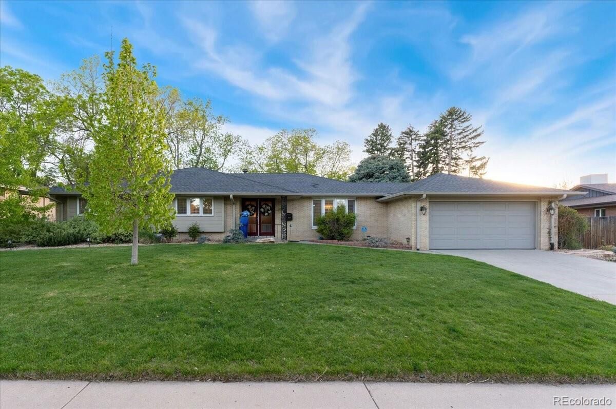 Property Photo: 3807 S Jasmine Street CO 80237