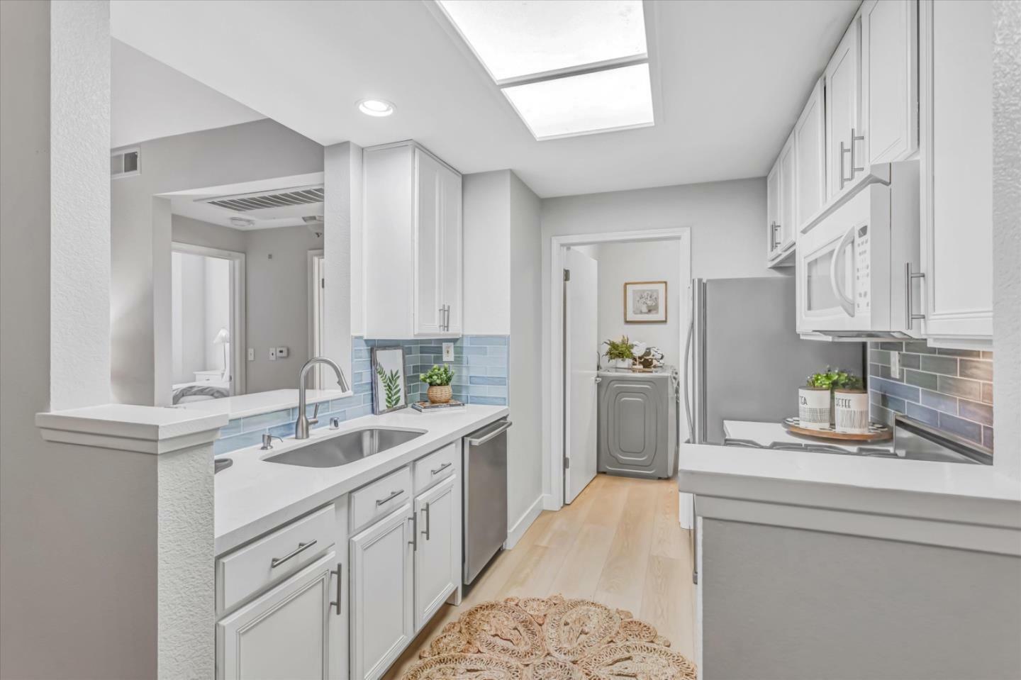 Property Photo: 602 Arcadia Terrace 105 CA 94085