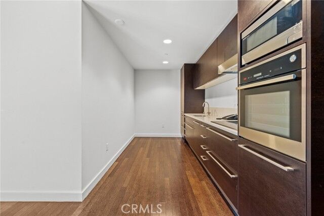 Property Photo:  6250 Hollywood Boulevard 4M  CA 90028 