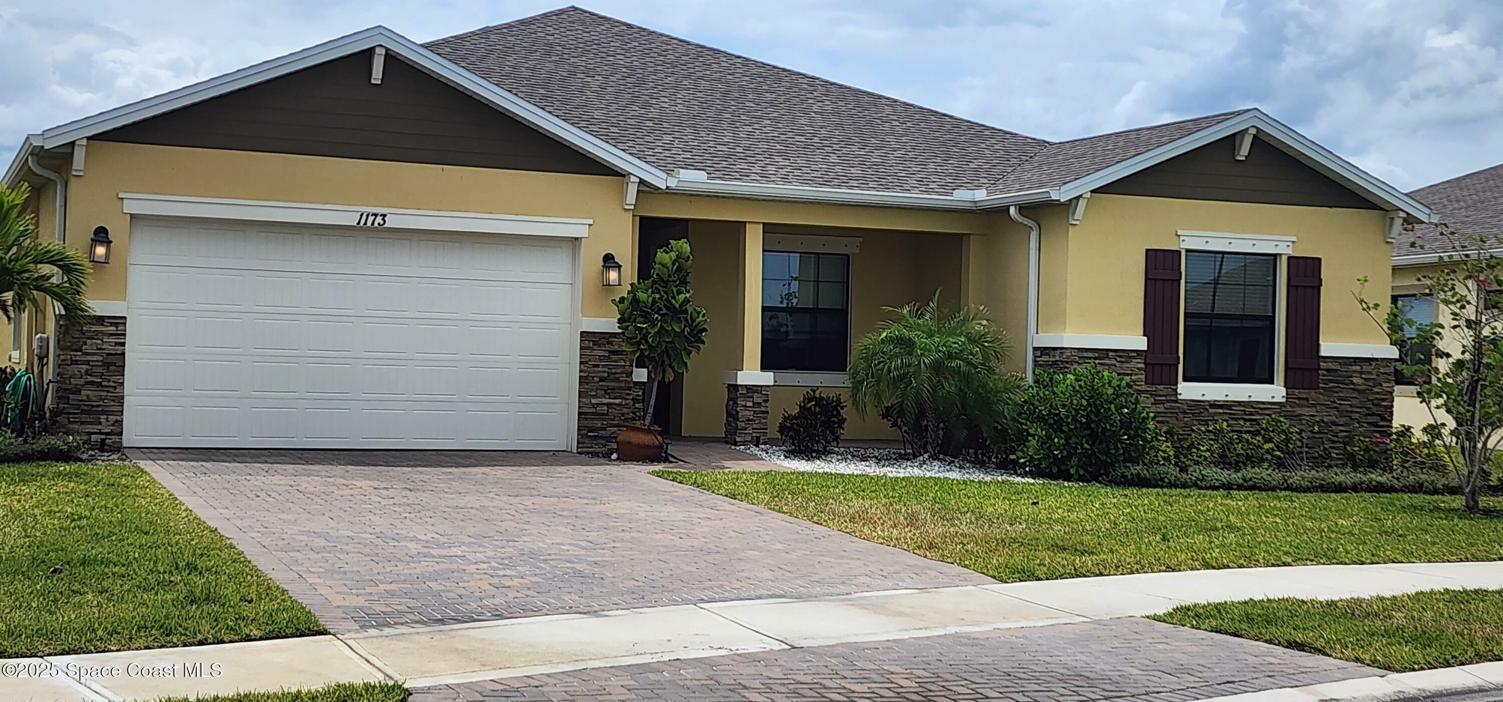 Property Photo: 1173 Great Belt Circle FL 32940