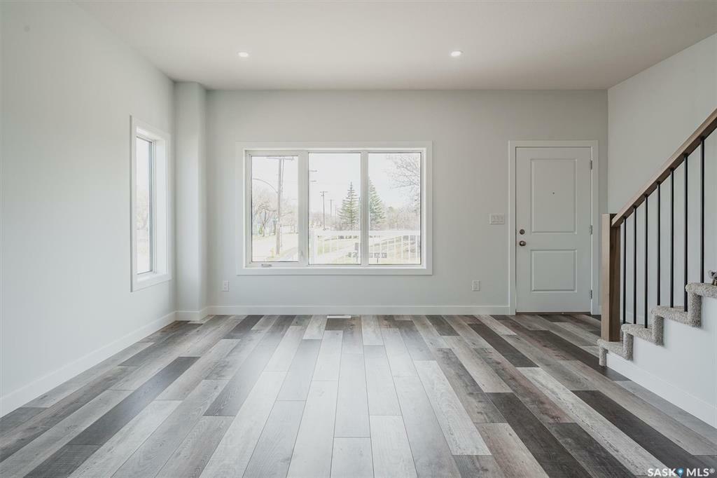 Photo de la propriété:  429 L Avenue S  SK S7M 5Y6 