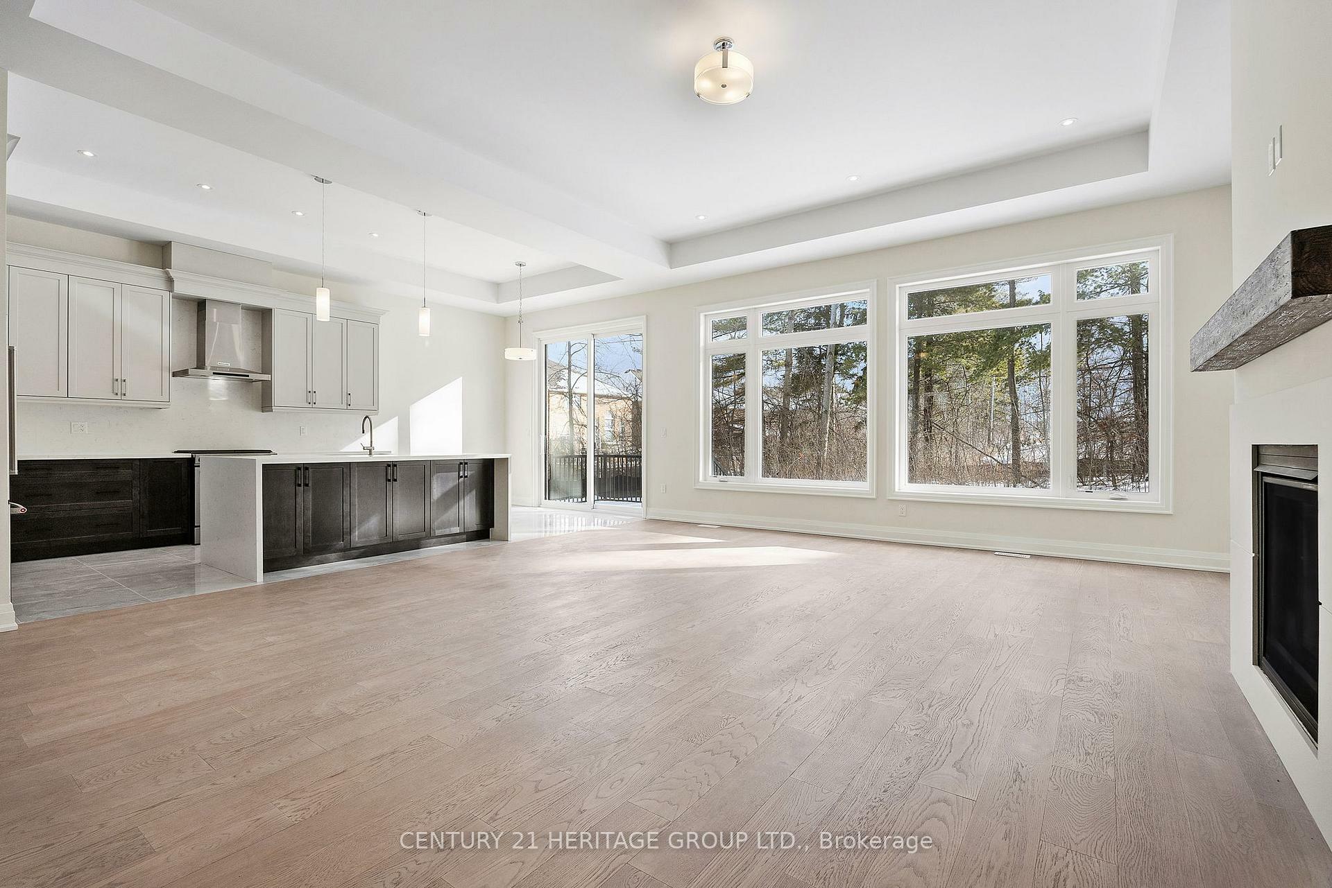 Photo de la propriété: 157 Snively Street ON L4E 3E9
