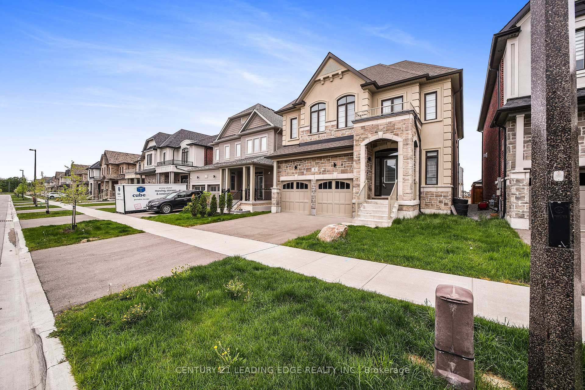 Property Photo: 5 Valleo Street ON L4P 0J8