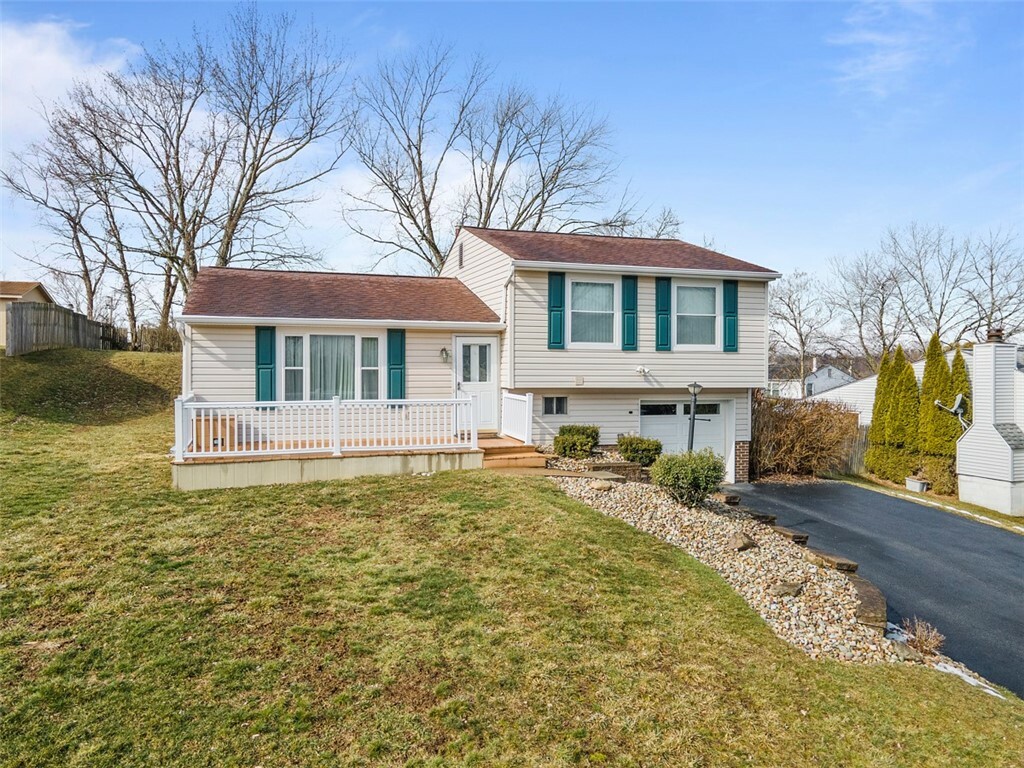 Property Photo:  65 Greenleaf Drive  PA 15024 