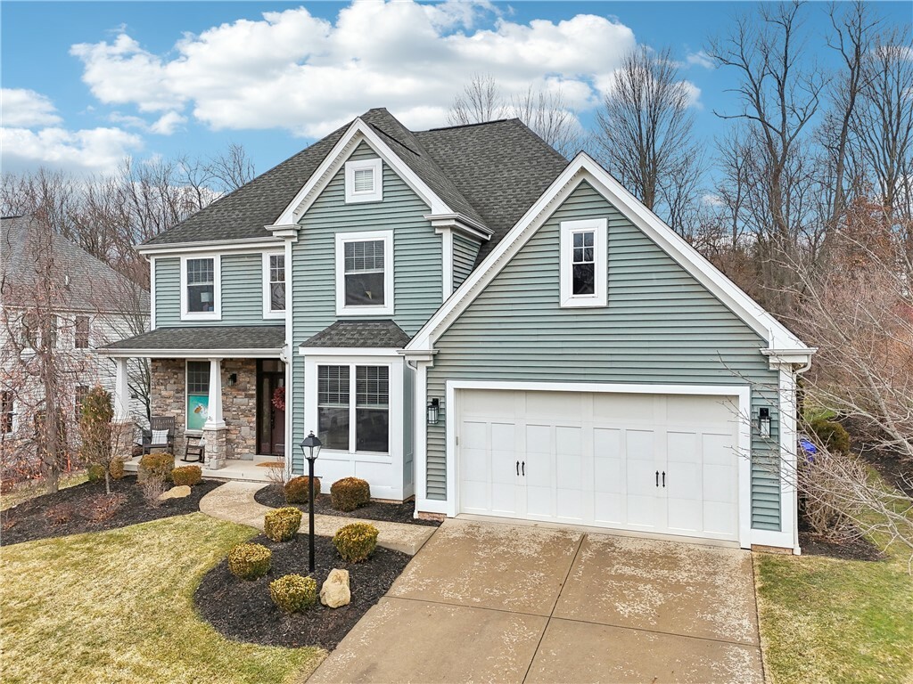 Property Photo: 612 Columbia Ct PA 16046