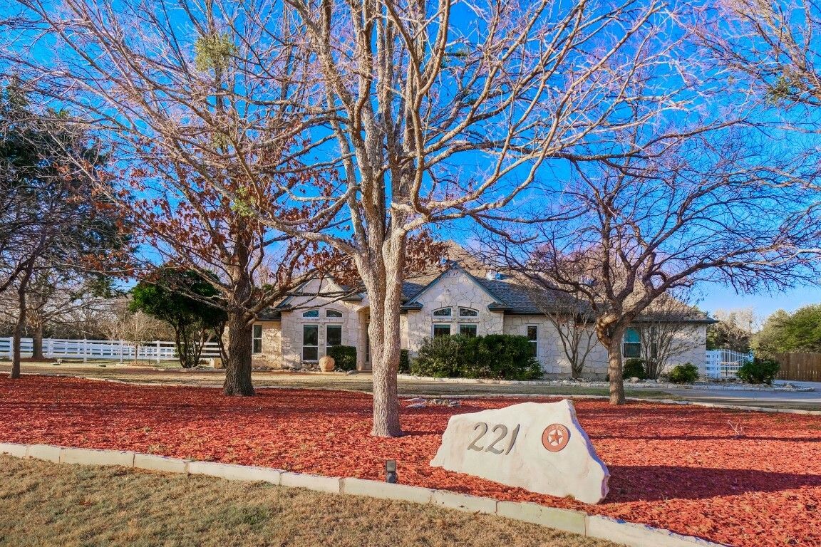 Property Photo:  221 Four T Ranch Road  TX 78633 