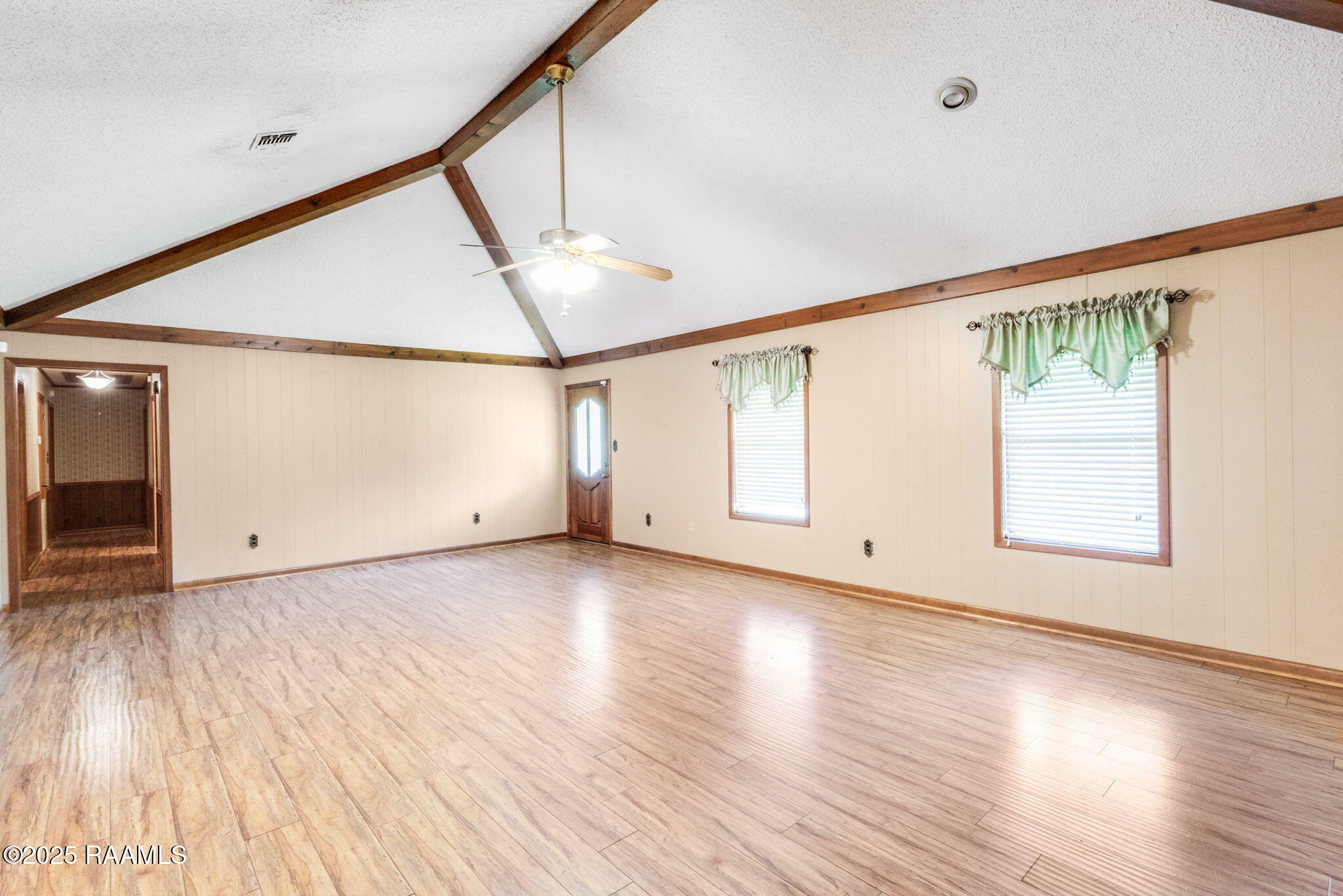 Property Photo: 1410 S Chataignier Road LA 70586