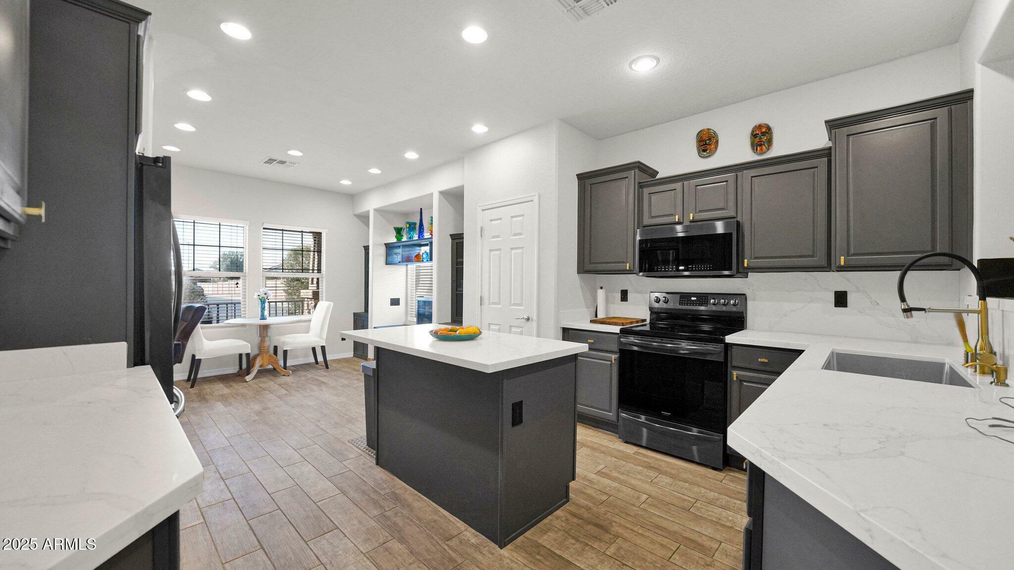 10942 E Sonrisa Avenue  Mesa AZ 85212 photo