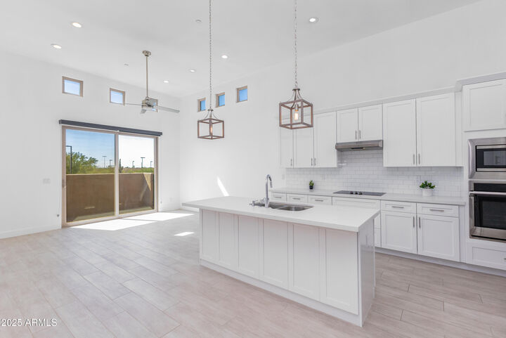 Property Photo: 9850 E McDowell Mountain Ranch Road 1006 AZ 85260