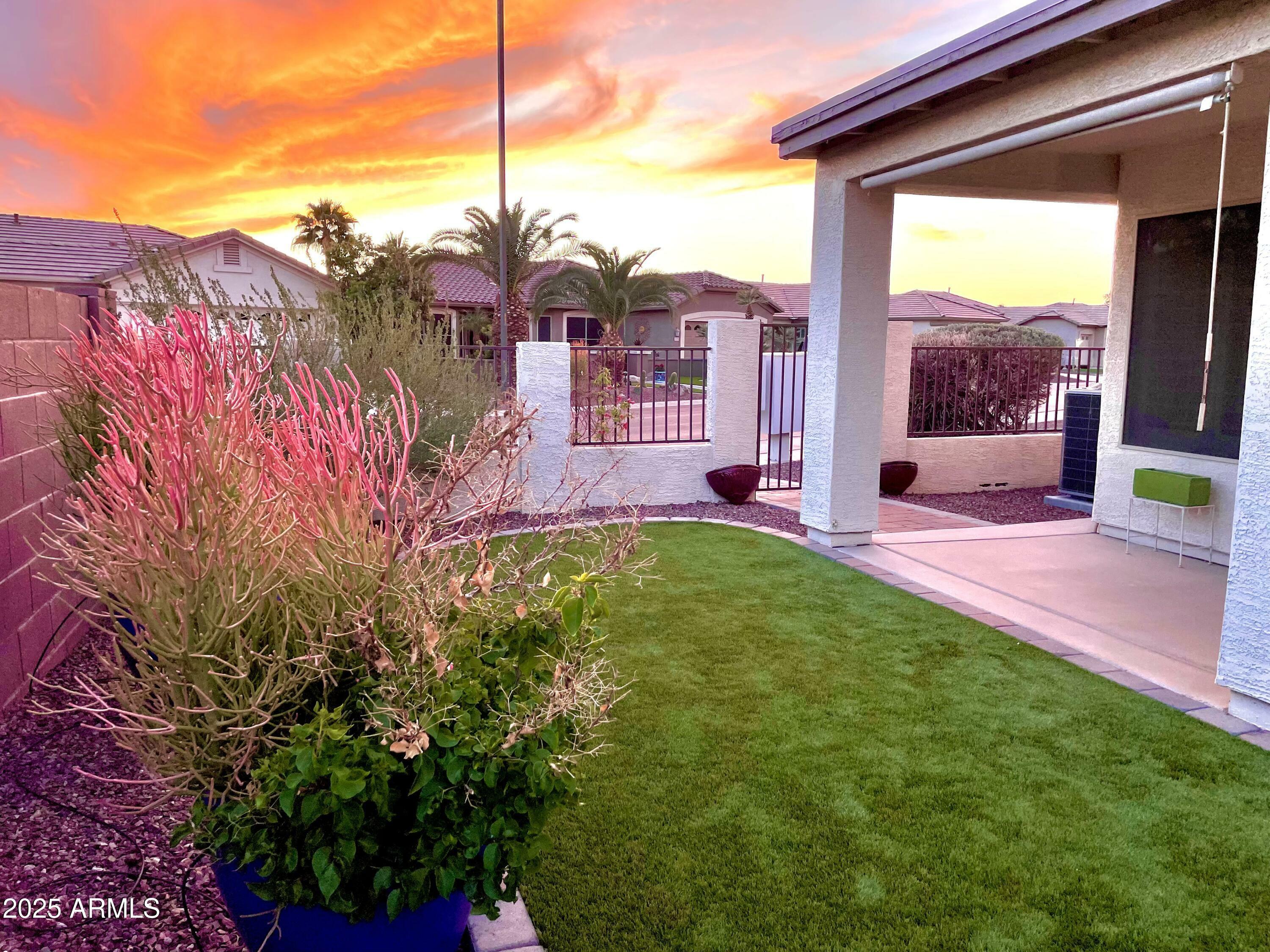 Property Photo: 3921 E Runaway Bay Place AZ 85249