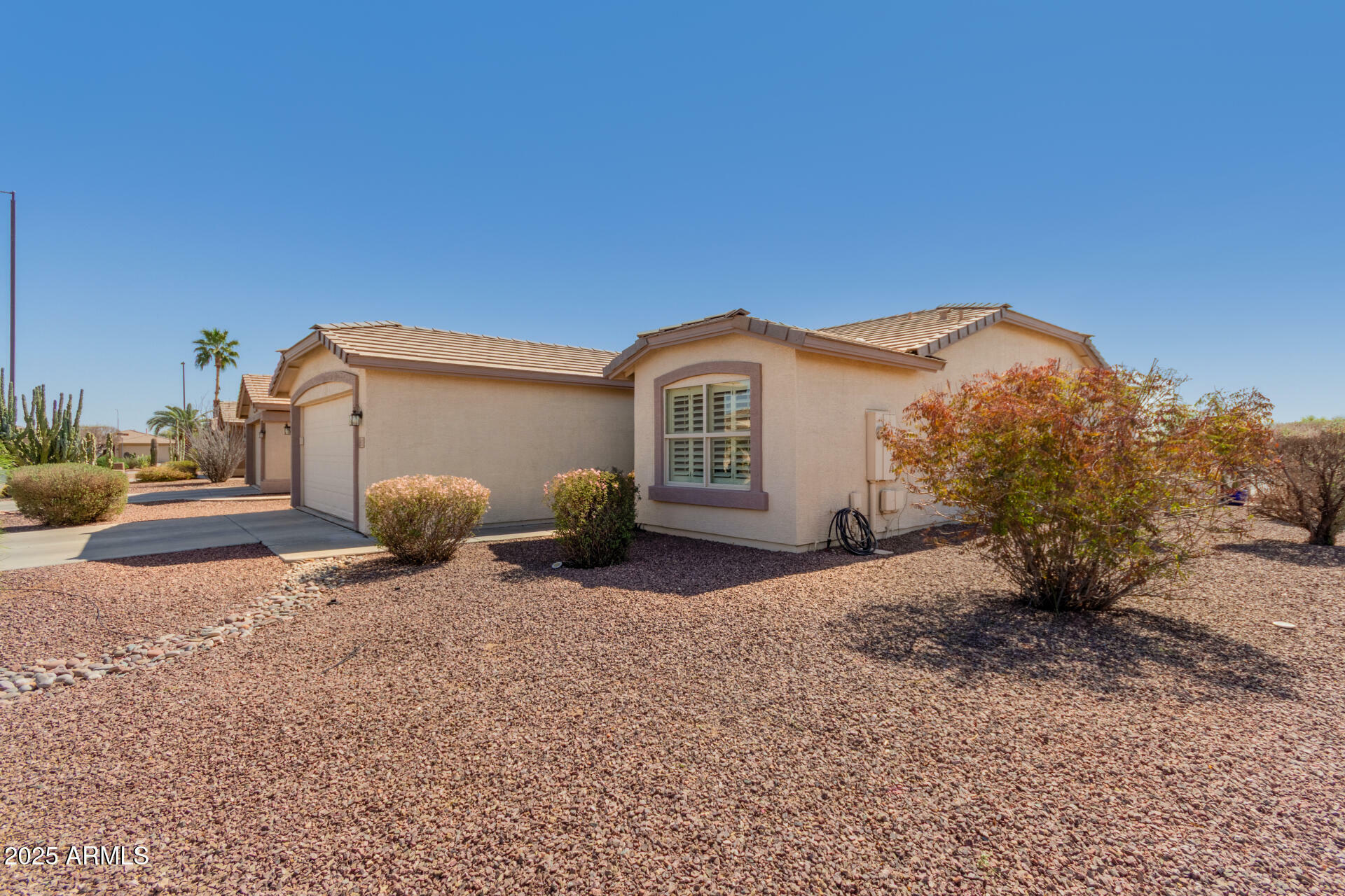 Property Photo:  3921 E Runaway Bay Place  AZ 85249 